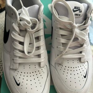 Nike SB Force 58 White and Black Sneakers
